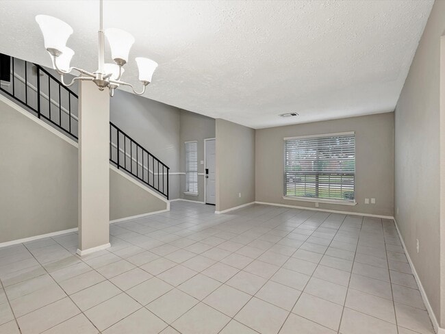 Photo - 2312 Meade Ct