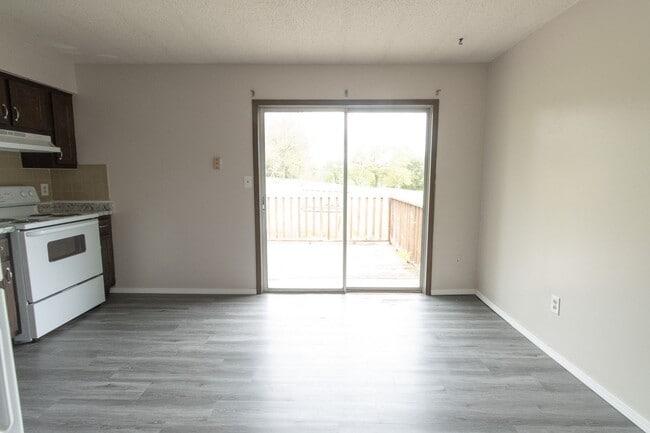 Photo - 1584-1586 Sonora Dr Unit 1586 Sonora Dr