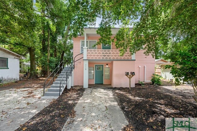 Photo - 119 W 60th St House
