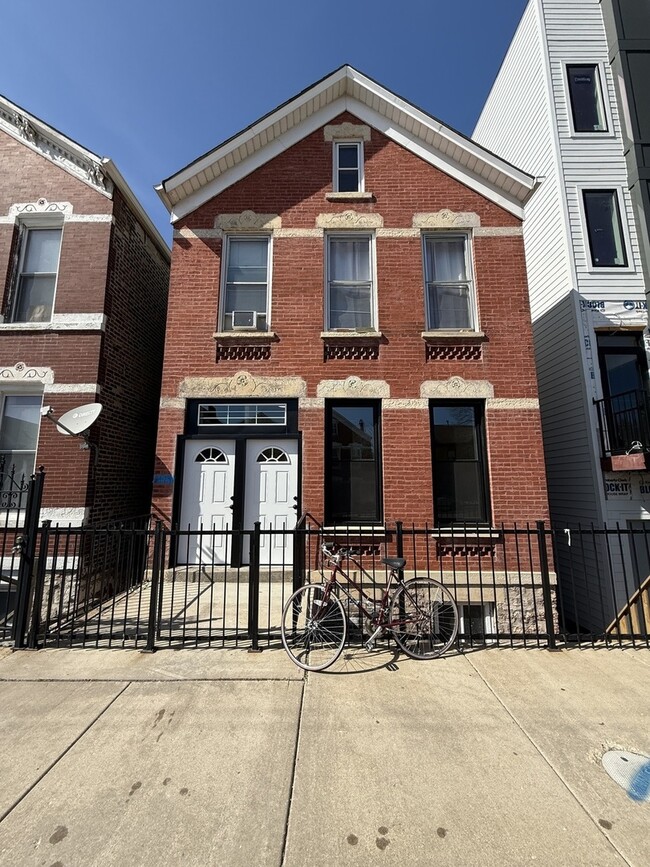 Building Photo - 2124 W 18th Pl Rental