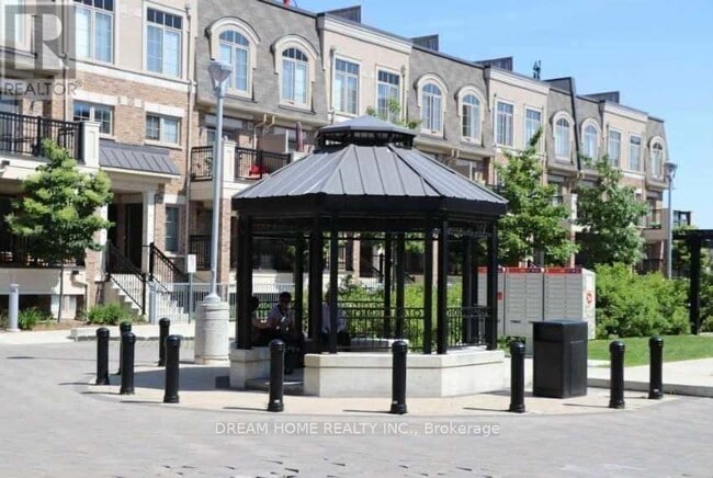 Photo - 2441 Greenwich Dr