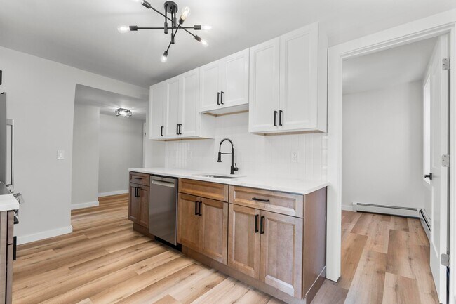 Photo - 431-431 N Main St Unit 12