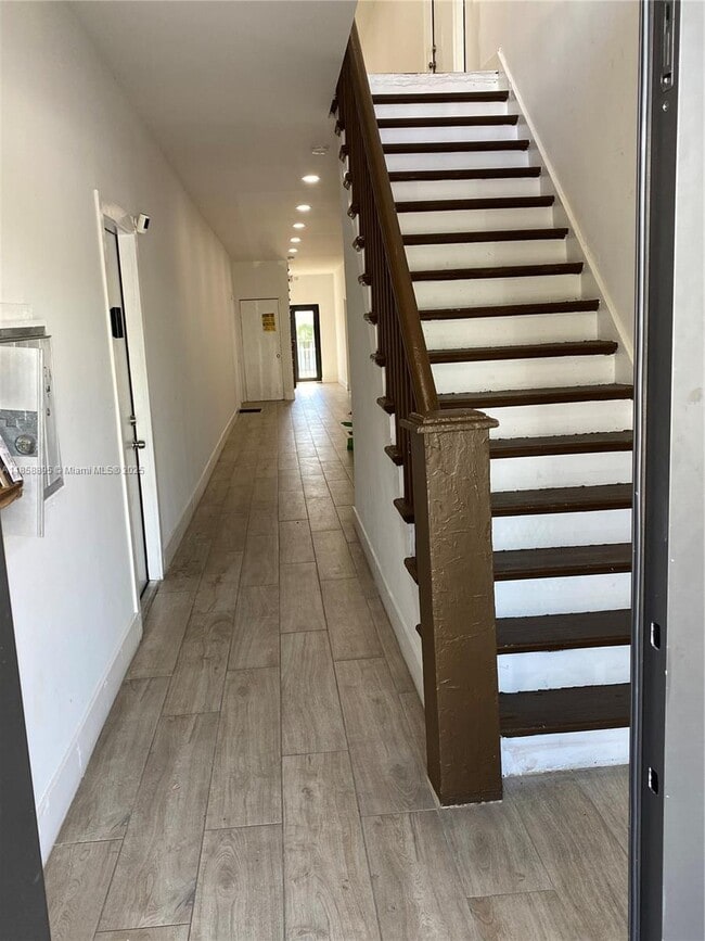 Photo - 1101 SW 12th Ct Unit 9