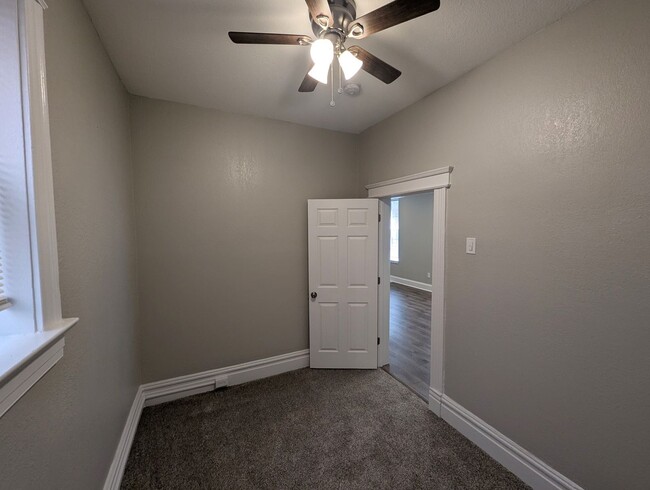 Photo - 3104 Keokuk St Unidad 1