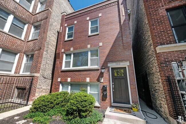 Building Photo - 1510 W Addison St Unit 1 Rental