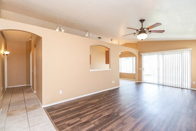 Photo - 146 W Melody Ct