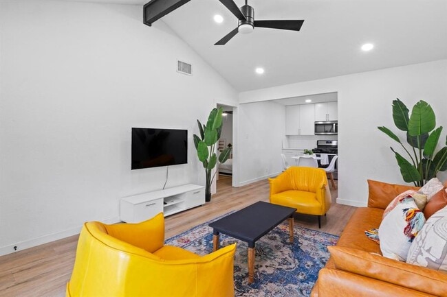 Photo - 10601 Macmora Rd