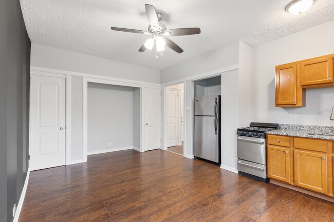 Photo - 4555 Malden St Unidad 303