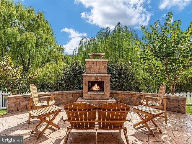 Photo - 109 Starburst Street