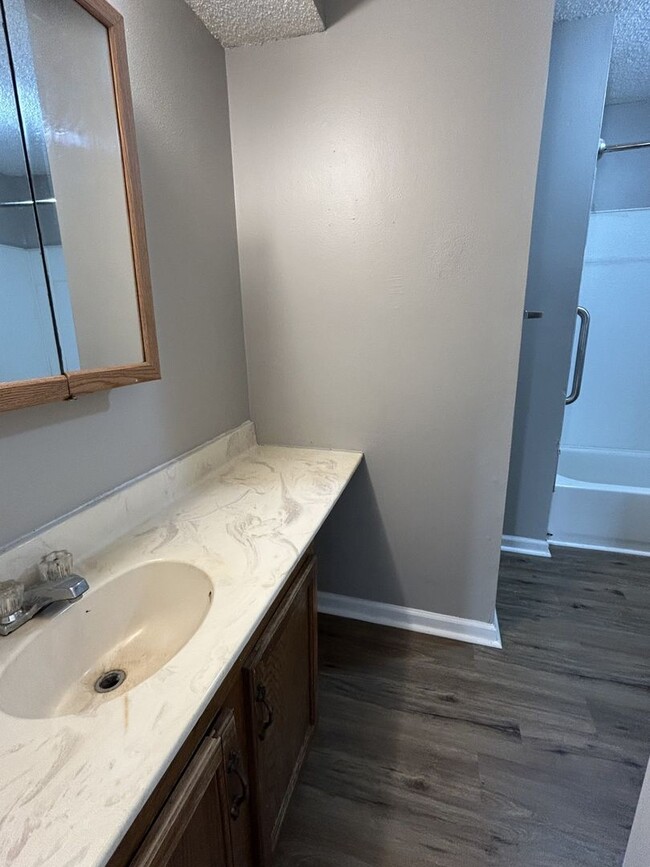Photo - 2 Bedroom/ 1 Bathroom Duplex