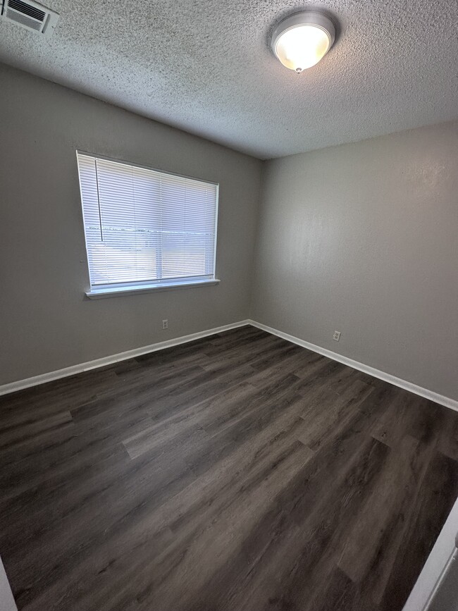 2nd Bedroom-2nd Bedroom