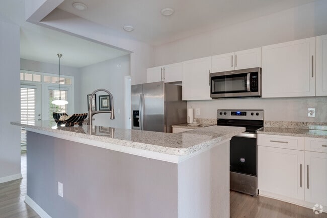 Interior Photo - Heritage Deerwood Rental