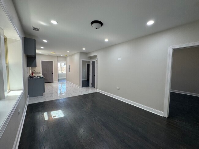 Photo - 7730 S Cornell Ave Unit 3