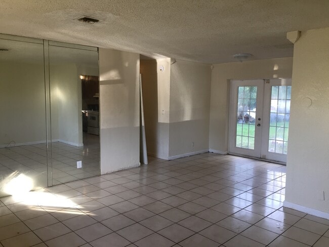 1806 NW 14th Ave