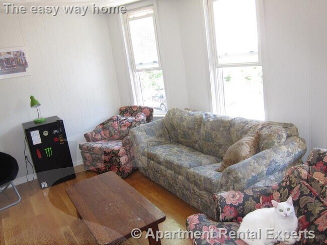 Photo - 14 Oxford St Unit #2