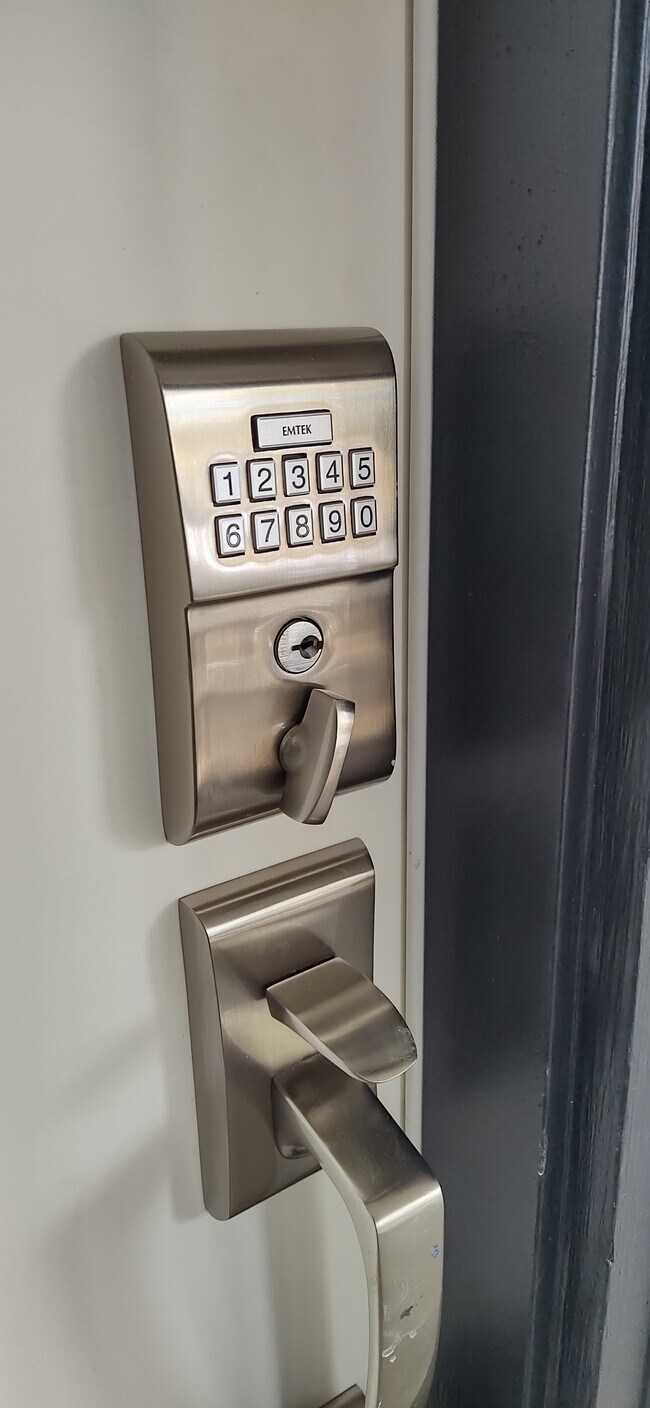 Brio Apartments Rohnert Park, CA