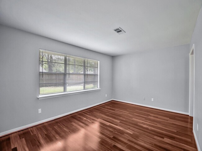 Photo - 1738 Conrad Sauer Dr