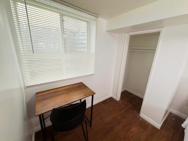 Photo - 1711 S 1300 E