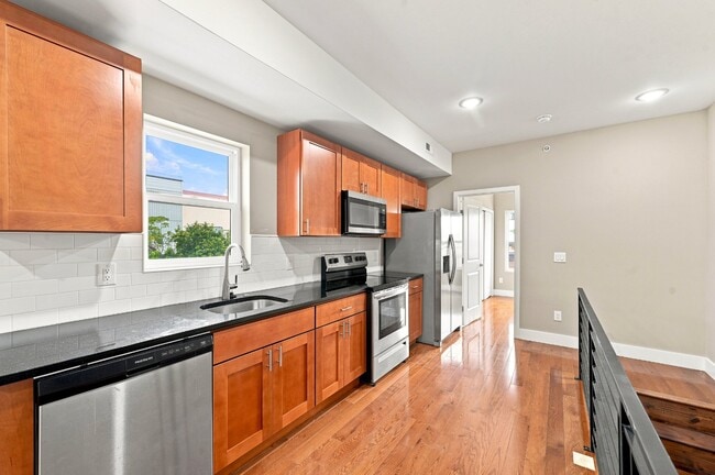 Photo - 1441 Point Breeze Ave Unit 3F