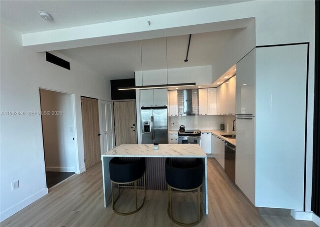 Photo - 234 NE 3rd St Unidad 1805