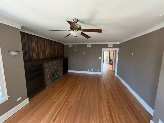 5943 N Washtenaw Ave Unidad 2