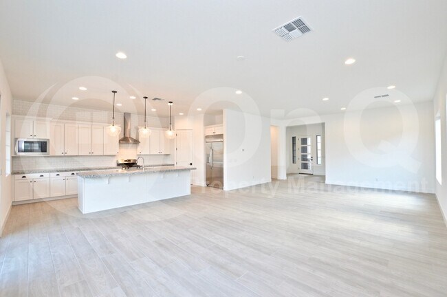 Photo - 2224 E Canary Dr