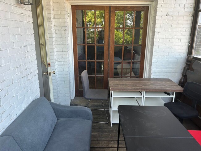 Awesome three bedroom apartment in Allston - Awesome three bedroom apartment in Allston