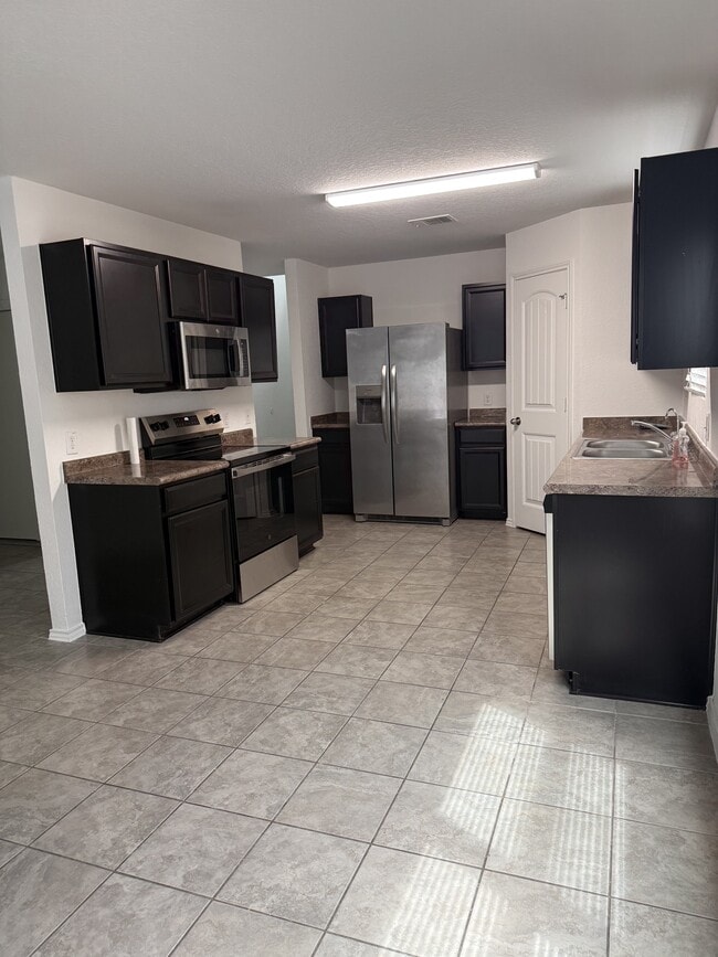 Photo - 1045 Polmont Ct