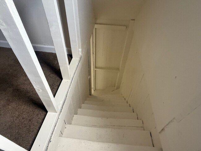 Photo - 4450 S Wood St