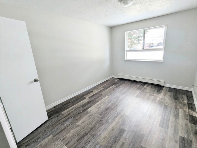 Photo - 6 Birkshire Ct