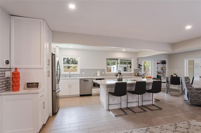 Photo - 2266 Clematis St