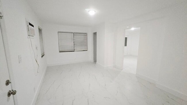 Photo - 2849 NE 13th Ave