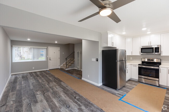 2BR, 1.5BA