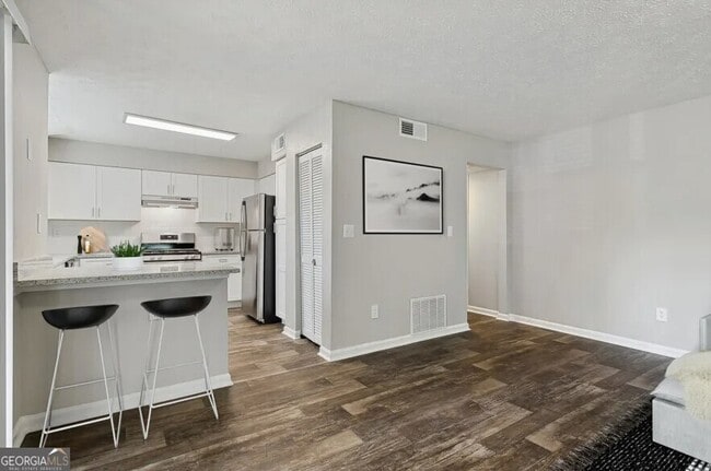 Photo - 7600 Roswell Rd Unidad 01-1307