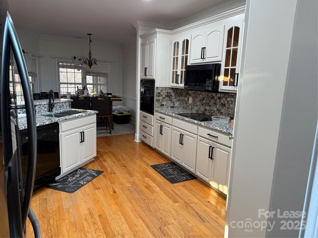 Photo - 5919 Newell Dr