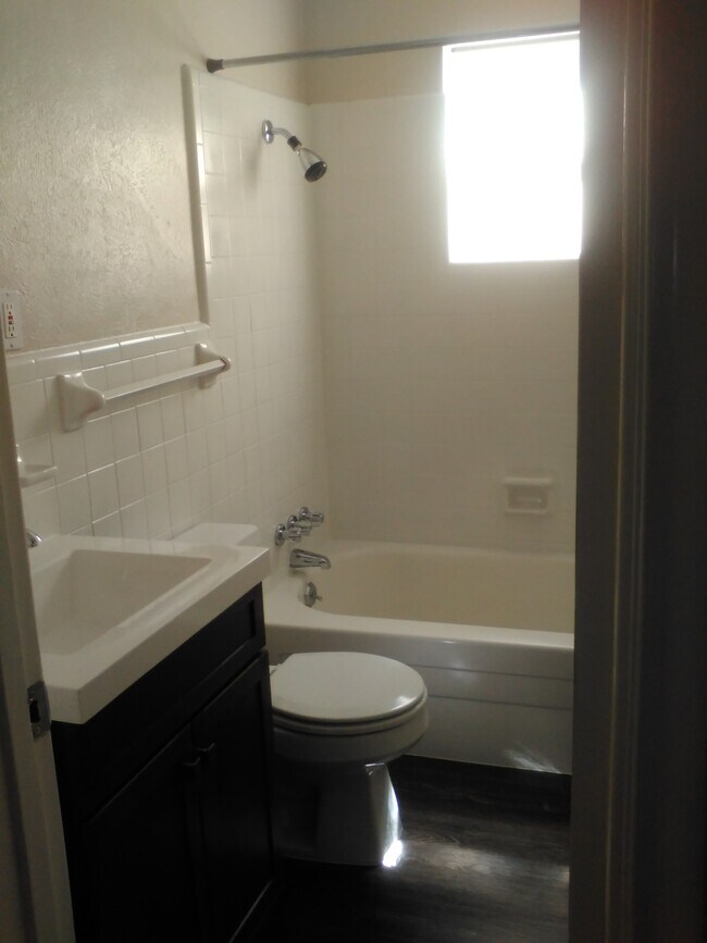 Photo - 6205 Oram St Unit G