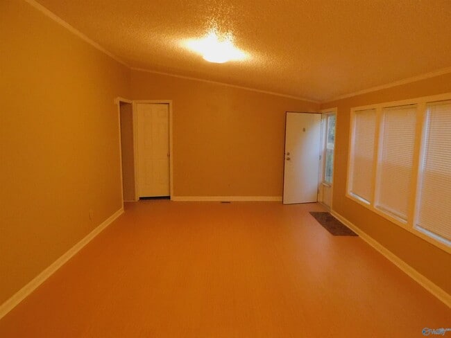 Photo - 498 Berry Hollow Rd