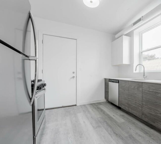 Photo - 1704 W Glenlake Ave Unit 12-3E