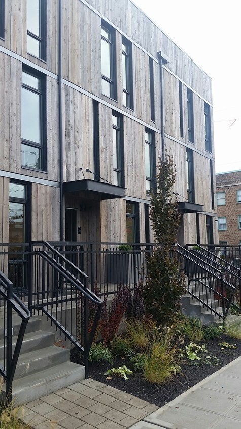 Photo - 5902 Ballard