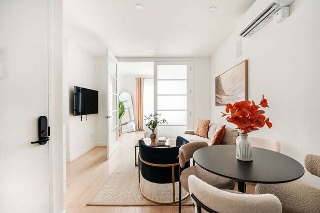 Photo - 347 E 78th St Unidad SI ID1460467P