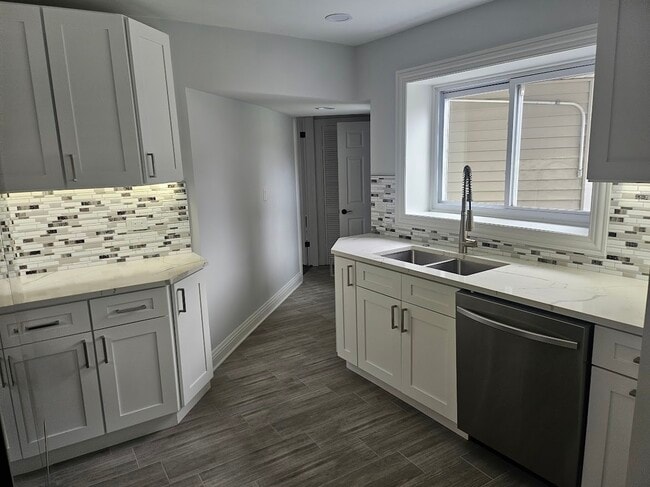 Photo - 808 Indian Rd