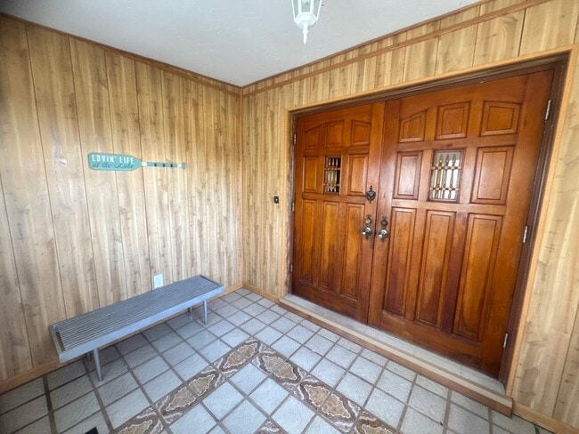 Photo - 19 Windy Point Rd