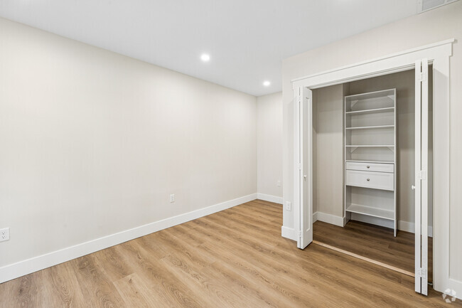 2BR, 2BA - 773SF - Primary Bedroom