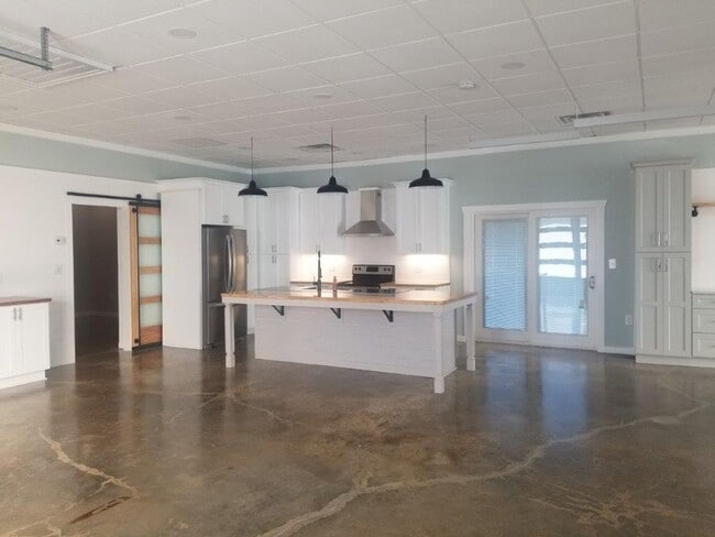 Photo - 6047 Wayne Memorial Dr Unidad E