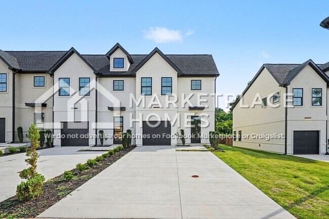 Photo - 107 Taverly Dr