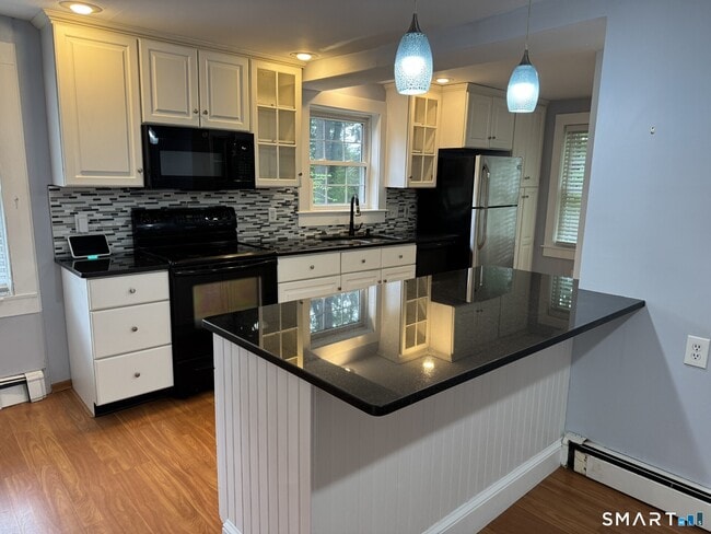 Photo - 2 Stebbins Brook Ln