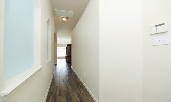 Photo - 10914 Barker View Dr