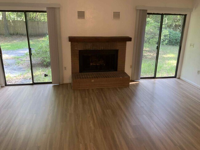 Photo - 7211 SW 18th Pl