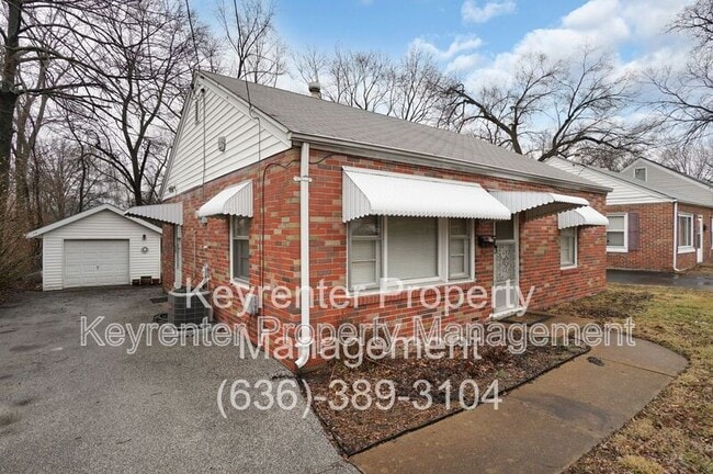 Photo - 1045 N New Florissant Rd