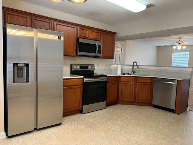 Photo - 3720 Chippewa Pl